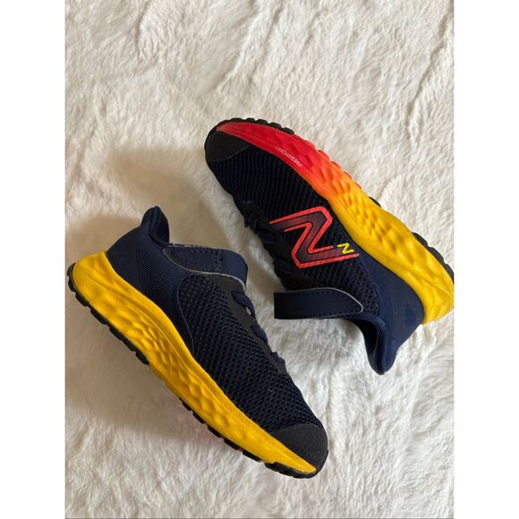 New Balance Fresh Foam Arishi v4 toddler 8C - Picture 1 of 8